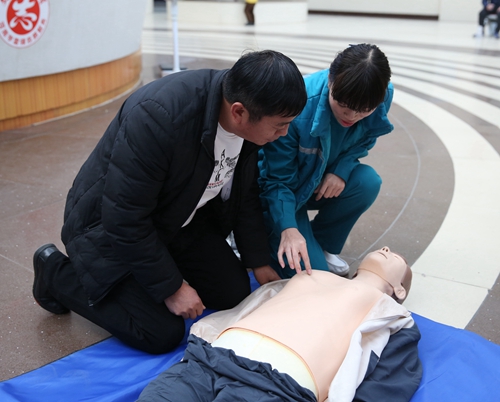 120急救宣傳日我院積極開展急救知識普及活動