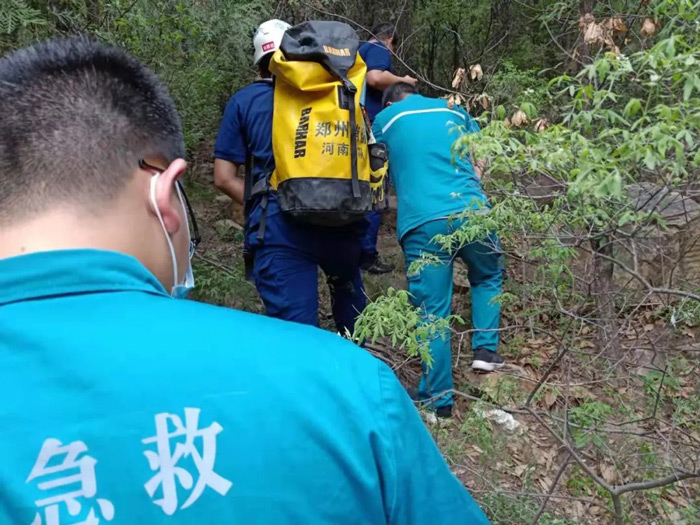 市民酷暑登山被困我院急診科聯合消防官兵緊急救援轉危為安